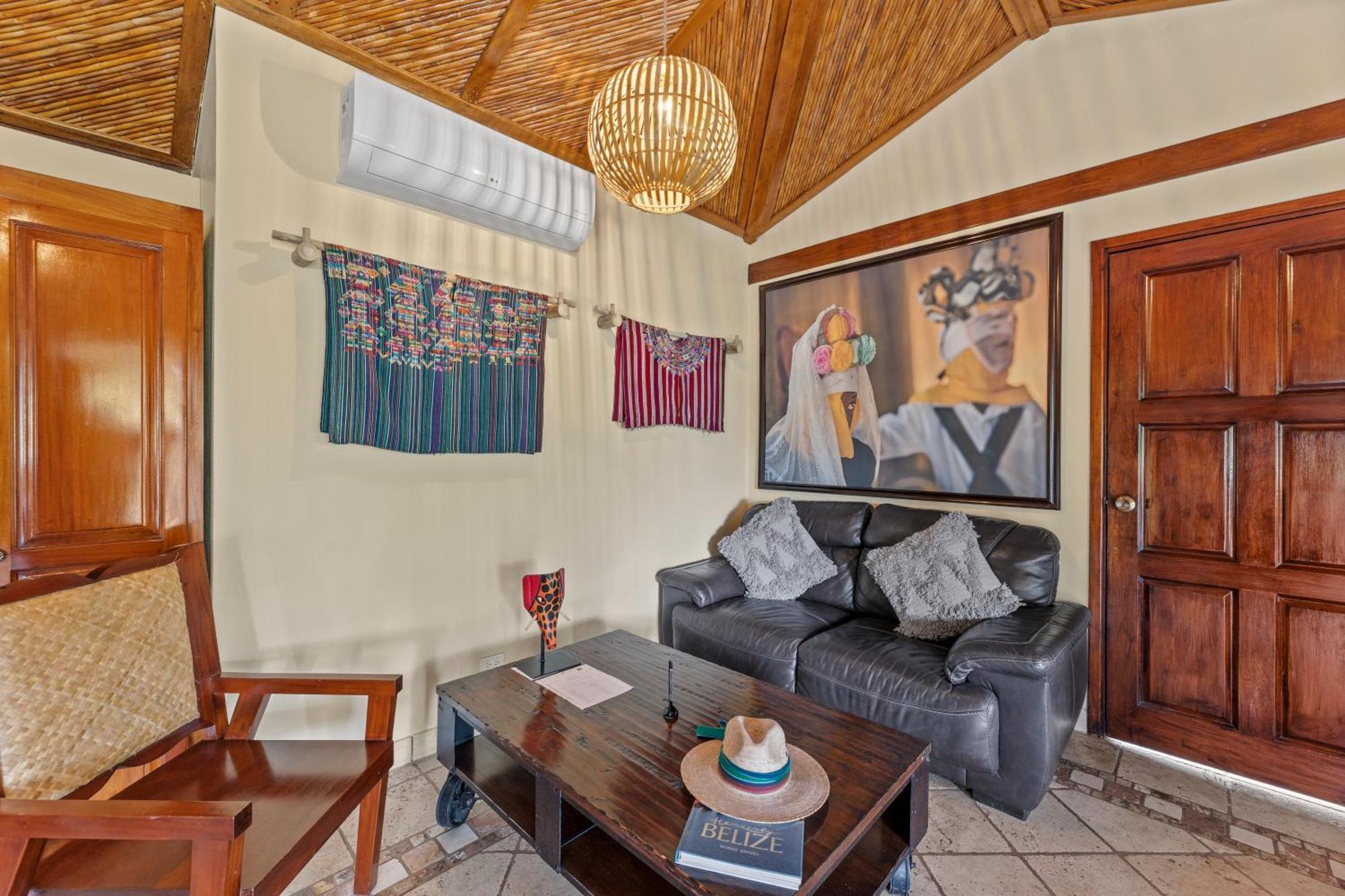 Sleeping Giant Rainforest Lodge เบลโมแพน ภายนอก รูปภาพ